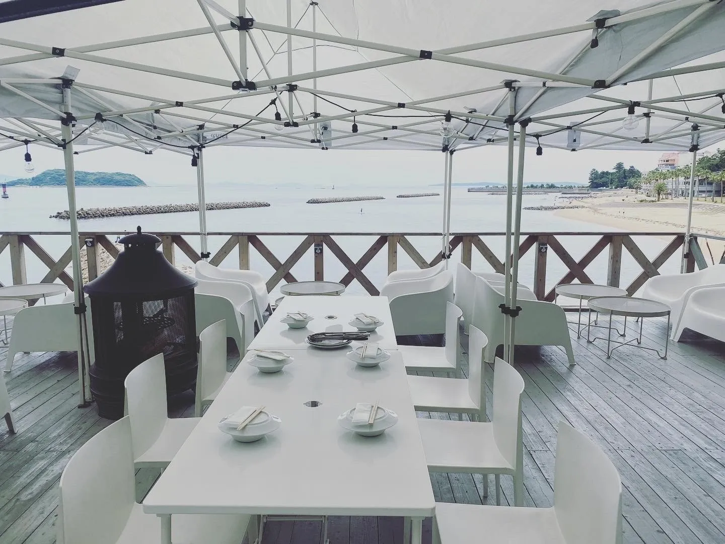 2階テラス テーブル席